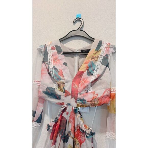 PatBo Hibiscus Lace Trim Cut Out Maxi Dress in Vanilla US2 - Picture 7 of 9